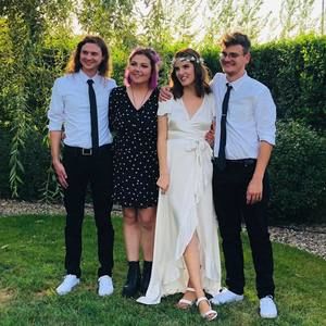 Meet your Posher, Angela